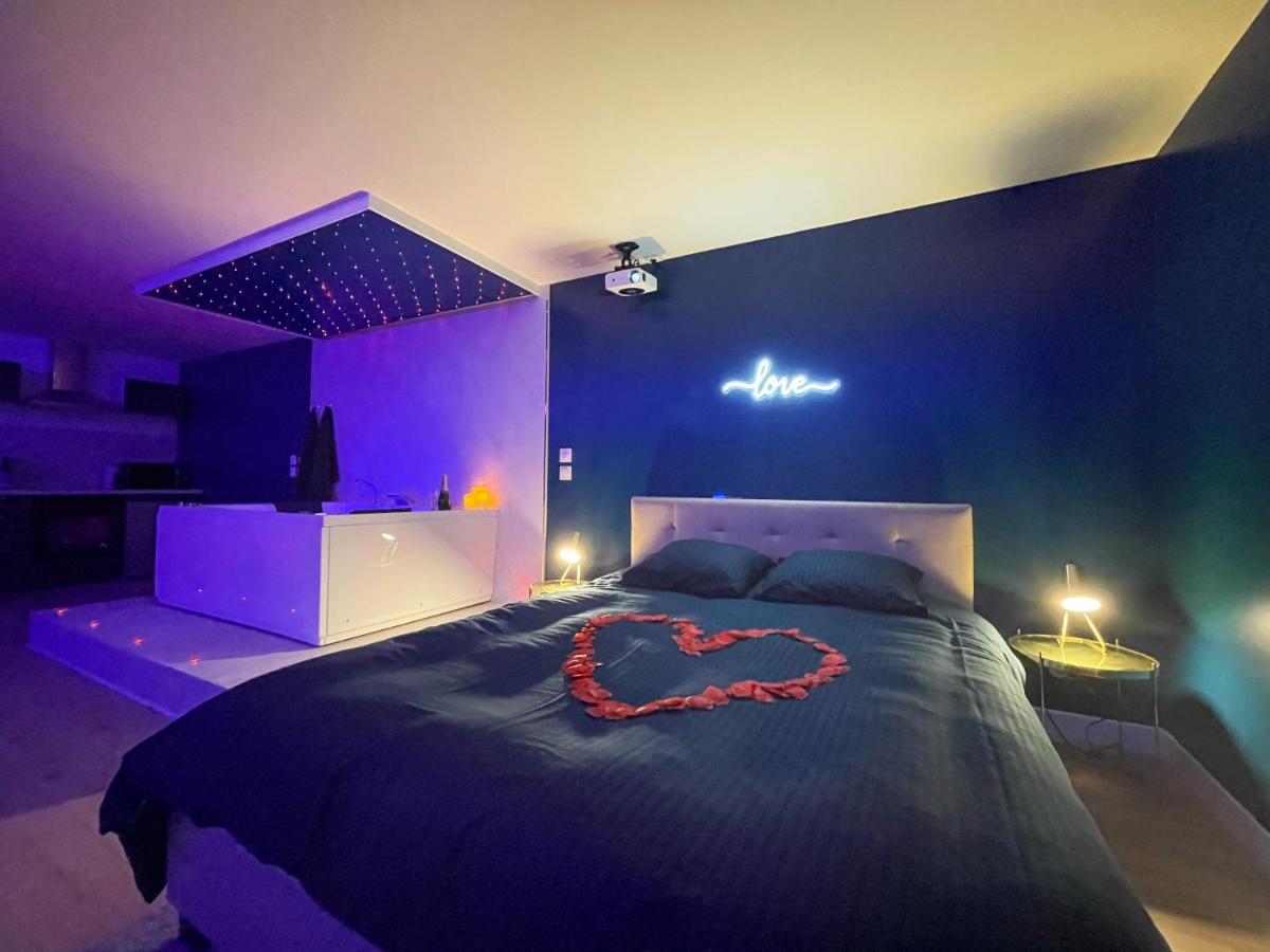 Spa Sous Les Etoiles - Cinema - Netflix - Parking - Gare أميا المظهر الخارجي الصورة